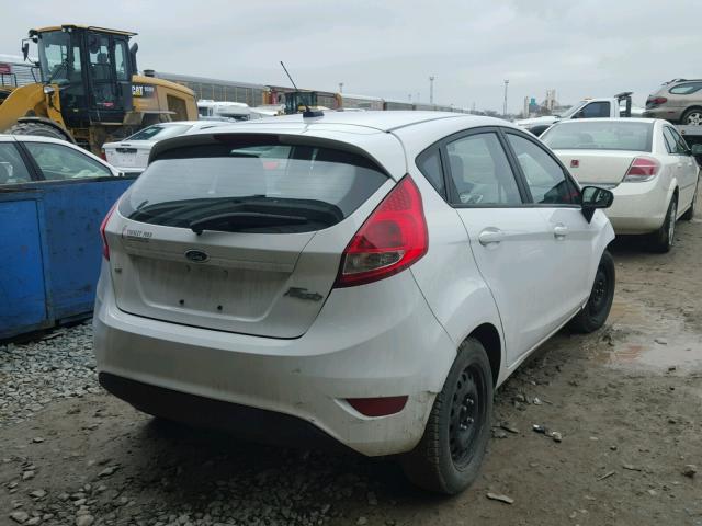 3FADP4EJXCM140988 - 2012 FORD FIESTA SE WHITE photo 4