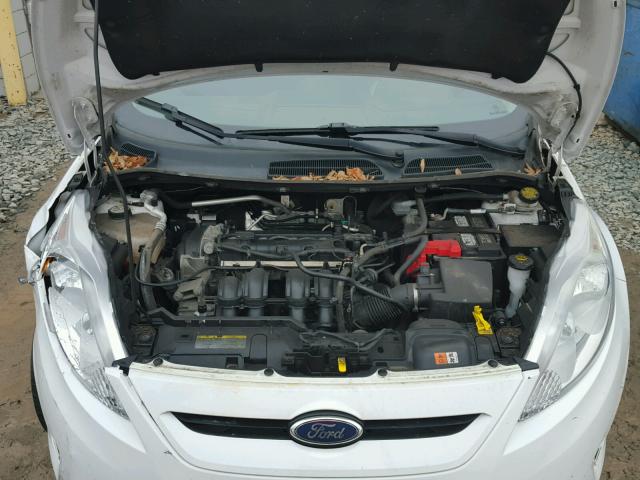 3FADP4EJXCM140988 - 2012 FORD FIESTA SE WHITE photo 7