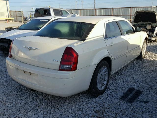 2C3KA43R77H701636 - 2007 CHRYSLER 300 CREAM photo 4