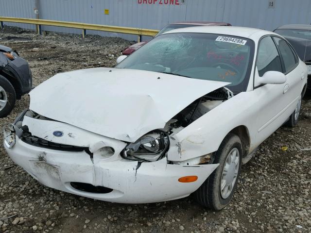 1FALP52U2VG107948 - 1997 FORD TAURUS GL WHITE photo 2