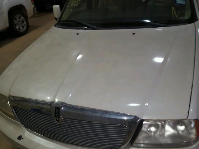 5LMEU88H84ZJ54243 - 2004 LINCOLN AVIATOR 白色 照片 9