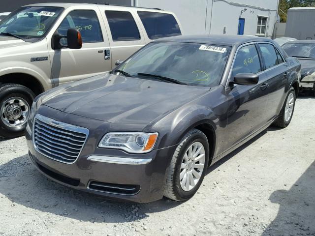 2C3CCAAG4EH376102 - 2014 CHRYSLER 300 GRAY photo 2