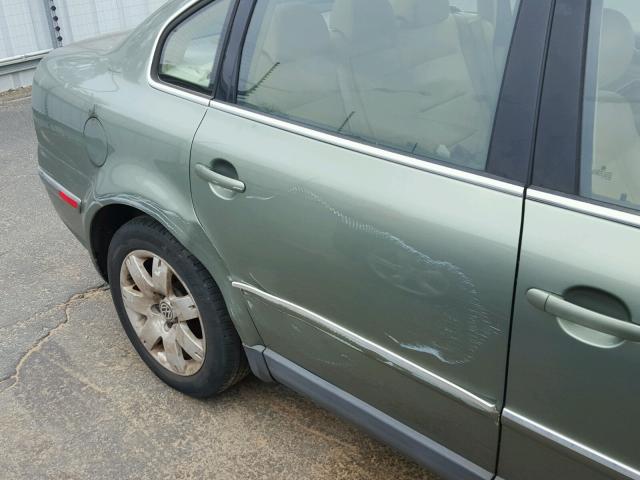 WVWRH63B12P441856 - 2002 VOLKSWAGEN PASSAT GLX 绿色 照片 9