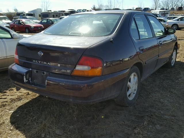 1N4DL01D1WC184632 - 1998 NISSAN ALTIMA XE MAROON photo 4