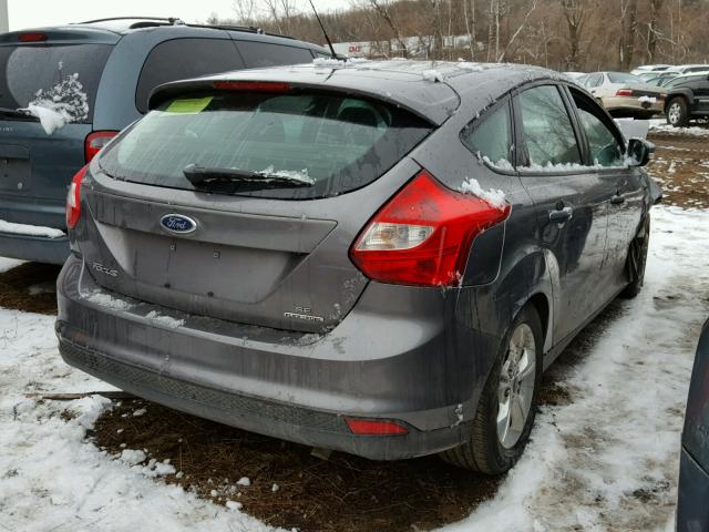 1FADP3K2XEL192388 - 2014 FORD FOCUS SE GRAY photo 4