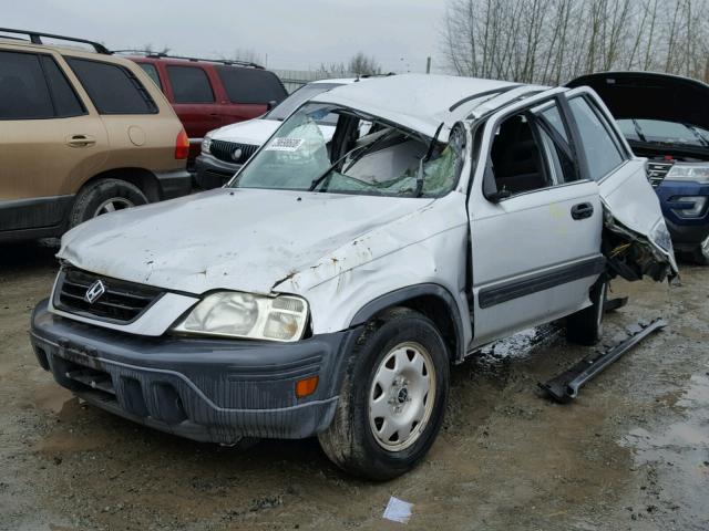 JHLRD2846XC013636 - 1999 HONDA CR-V LX SILVER photo 2