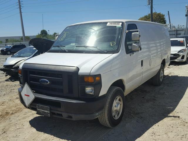 1FDSS3EL2BDA32916 - 2011 FORD ECONOLINE WHITE photo 2