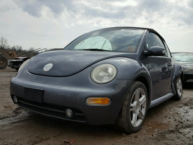 3VWCD31Y94M312972 - 2004 VOLKSWAGEN NEW BEETLE GRAY photo 2