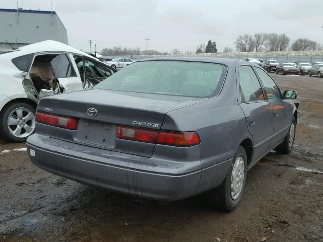 4T1BG22K1VU125941 - 1997 TOYOTA CAMRY CE GRAY photo 4