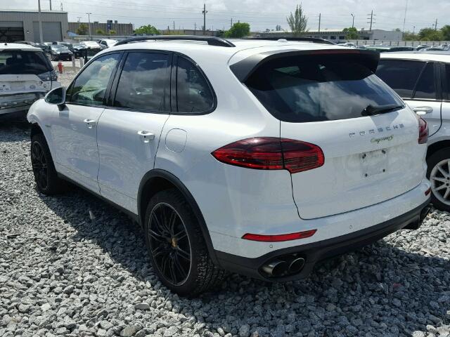 WP1AE2A28GLA59130 - 2016 PORSCHE CAYENNE S WHITE photo 3