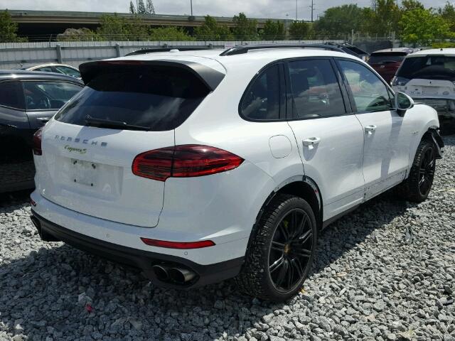 WP1AE2A28GLA59130 - 2016 PORSCHE CAYENNE S WHITE photo 4