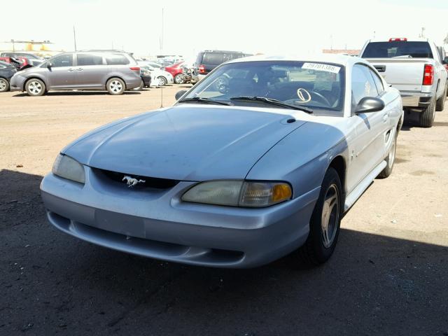 1FAFP4047WF148268 - 1998 FORD MUSTANG SILVER photo 2