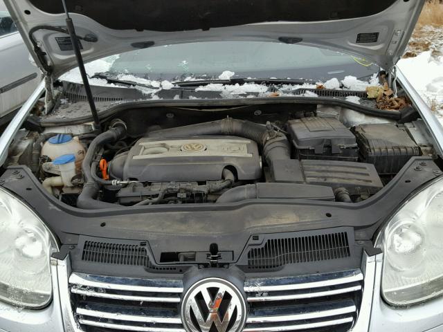 3VWRA71K98M185068 - 2008 VOLKSWAGEN JETTA WOLF SILVER photo 7