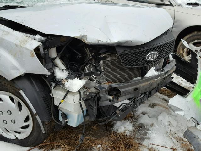 KNADE123386309824 - 2008 KIA RIO BASE SILVER photo 9