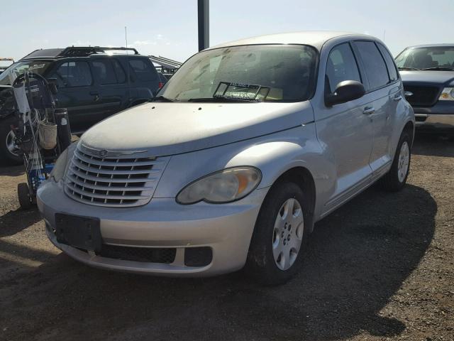 3A8FY48B78T132826 - 2008 CHRYSLER PT CRUISER SILVER photo 2