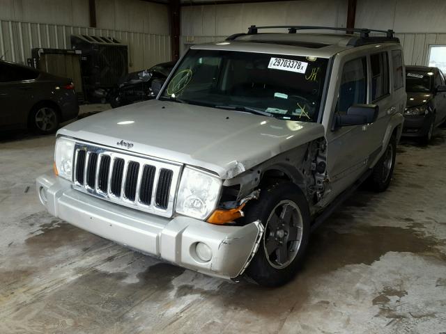 1J8HH48N28C201422 - 2008 JEEP COMMANDER SILVER photo 2