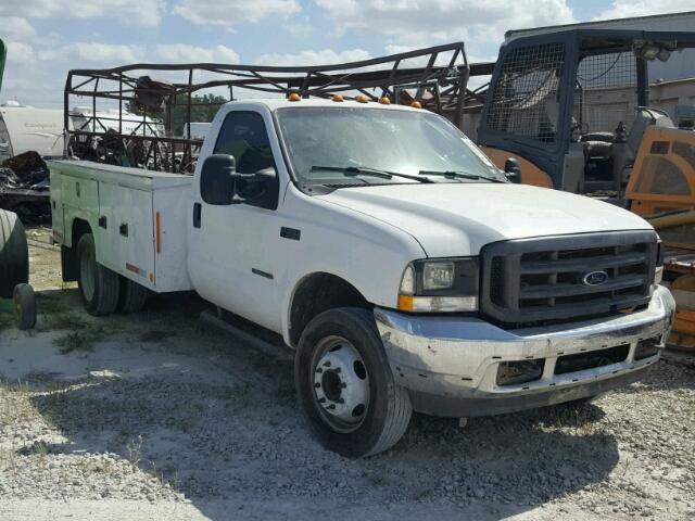 1FDAF56F62EC80665 - 2002 FORD F550 SUPER WHITE photo 1