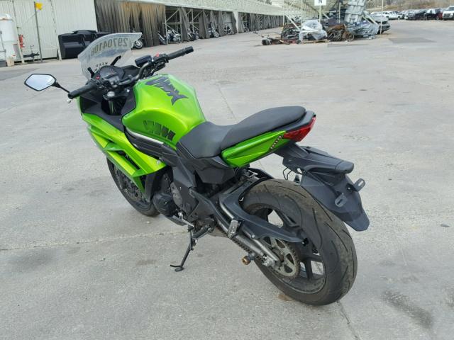 JKAEXEE10CDA02180 - 2012 KAWASAKI EX650 EC GREEN photo 3