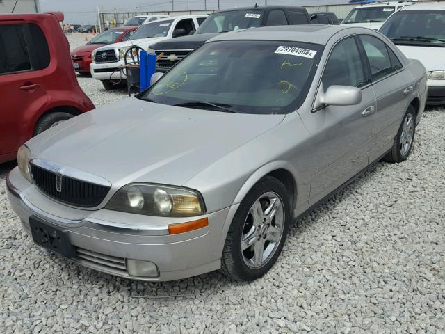 1LNHM87AX2Y706364 - 2002 LINCOLN LS 银色 照片 2