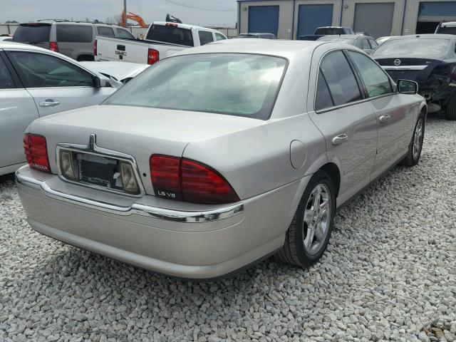 1LNHM87AX2Y706364 - 2002 LINCOLN LS 银色 照片 4