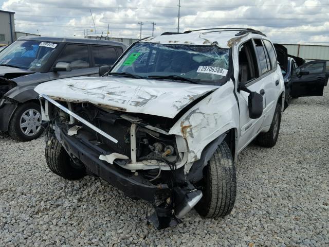 1GKDS13S752204874 - 2005 GMC ENVOY WHITE photo 2