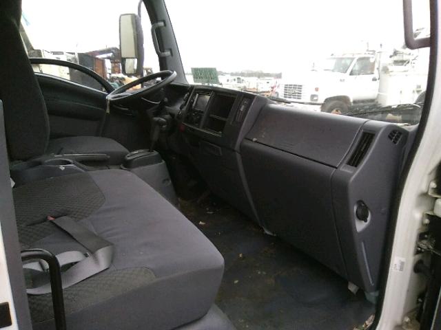 54DB4W1B4FS800731 - 2015 ISUZU NPR Ақ фото 5