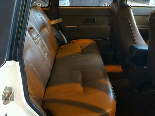 YV1AX8858J1790541 - 1988 VOLVO 245 DL YELLOW photo 6