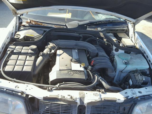 WDBHA28E6VF485484 - 1997 MERCEDES-BENZ C 280 WHITE photo 7