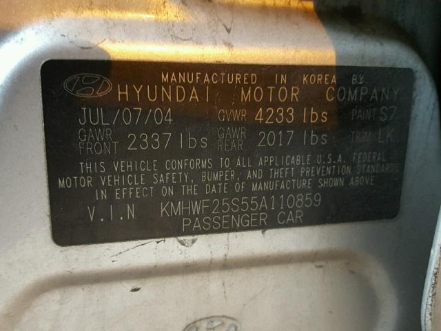 KMHWF25S55A110859 - 2005 HYUNDAI SONATA GL SILVER photo 10