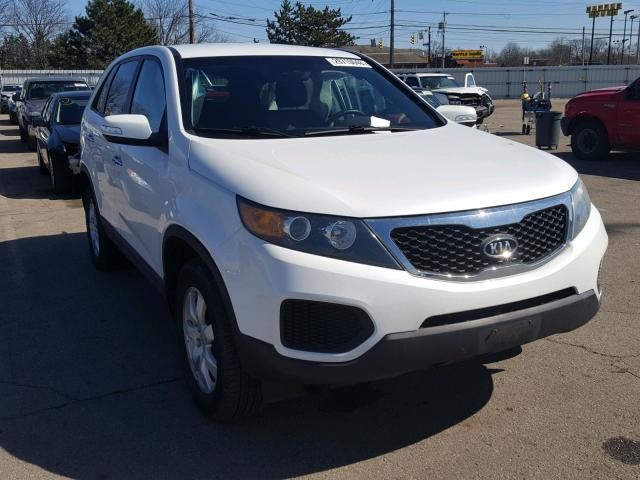 5XYKT3A1XCG221337 - 2012 KIA SORENTO BA WHITE photo 1