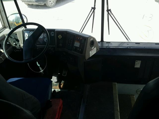 4DRBJAAN93A957145 - 2003 IC CORPORATION 3000 黄色 照片 9