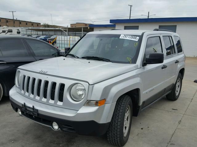 1J4NT1GA3BD192814 - 2011 JEEP PATRIOT SP SILVER photo 2