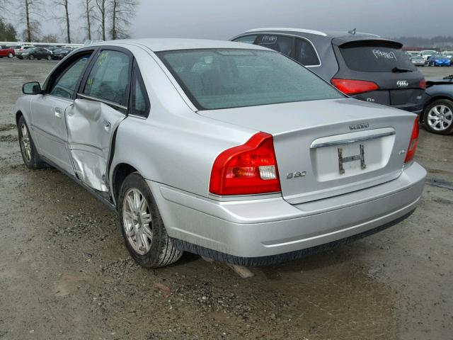 YV1TH592151413435 - 2005 VOLVO S80 2.5T SILVER photo 3