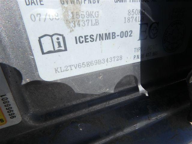 KL2TV65E69B343728 - 2009 PONTIAC G3 WAVE GRAY photo 9