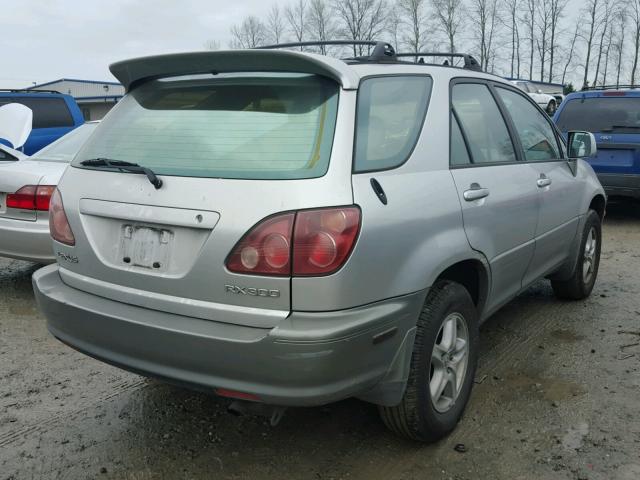 JT6HF10U5X0032342 - 1999 LEXUS RX 300 SILVER photo 4