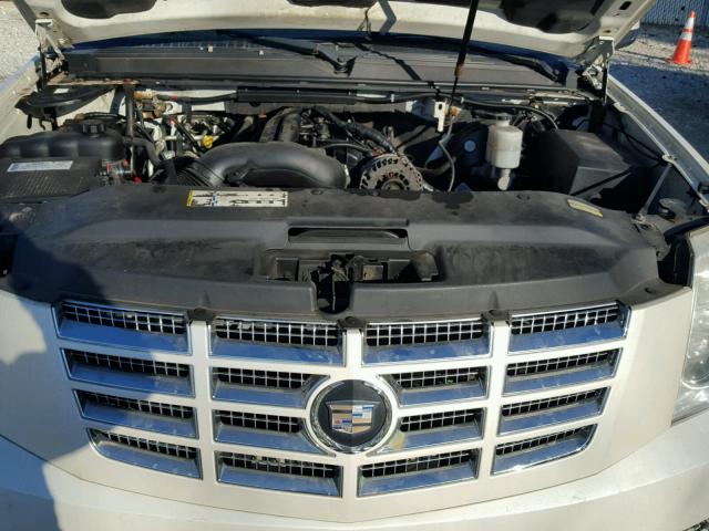 1GYFK63817R318735 - 2007 CADILLAC ESCALADE L WHITE photo 7