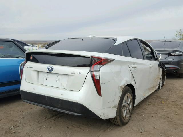 JTDKARFU5H3051556 - 2017 TOYOTA PRIUS WHITE photo 4