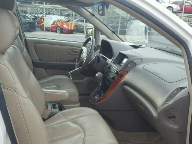 JT6HF10U0Y0134780 - 2000 LEXUS RX 300 WHITE photo 5