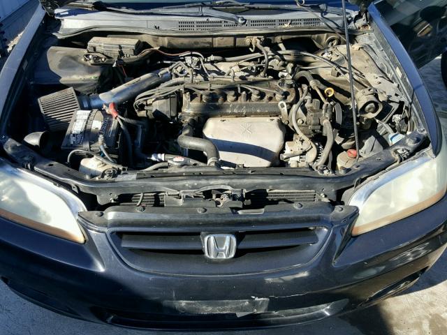 1HGCG32601A014537 - 2001 HONDA ACCORD LX BLACK photo 7