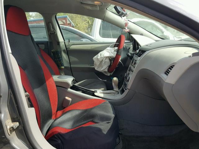 1G1ZG57B09F178744 - 2009 CHEVROLET MALIBU LS ნაცრისფერი ფოტო 5