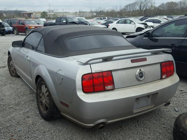 1ZVFT85H475277310 - 2007 FORD MUSTANG GT SILVER photo 3