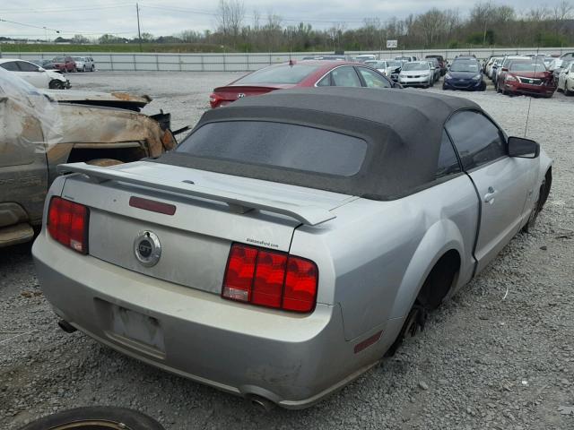 1ZVFT85H475277310 - 2007 FORD MUSTANG GT SILVER photo 4