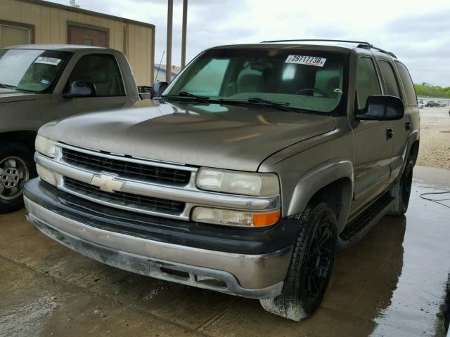 1GNEC13V92R171815 - 2002 CHEVROLET TAHOE C150 TAN photo 2