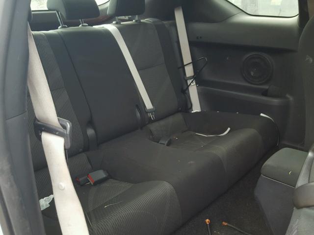 JTKJF5C74E3068650 - 2014 TOYOTA SCION TC 银色 照片 6