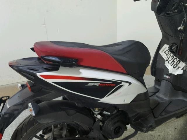 ZD4C506B9F4001497 - 2015 APRILIA SR MOTARD WHITE photo 16