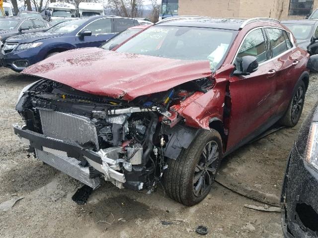 SJKCH5CR2JA056916 - 2018 INFINITI QX30 BASE RED photo 2