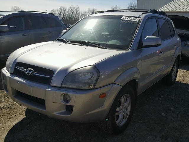 KM8JN72D26U290902 - 2006 HYUNDAI TUCSON GLS SILVER photo 2