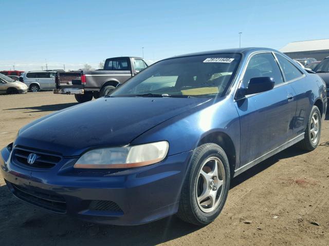 1HGCG31401A004994 - 2001 HONDA ACCORD LX BLUE photo 2