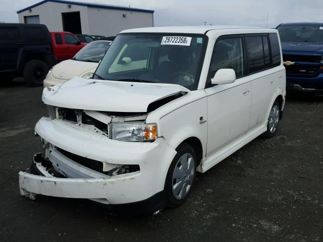 JTLKT324464082872 - 2006 SCION XB WHITE photo 2