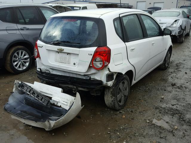 KL1TD66E19B379686 - 2009 CHEVROLET AVEO LS WHITE photo 4
